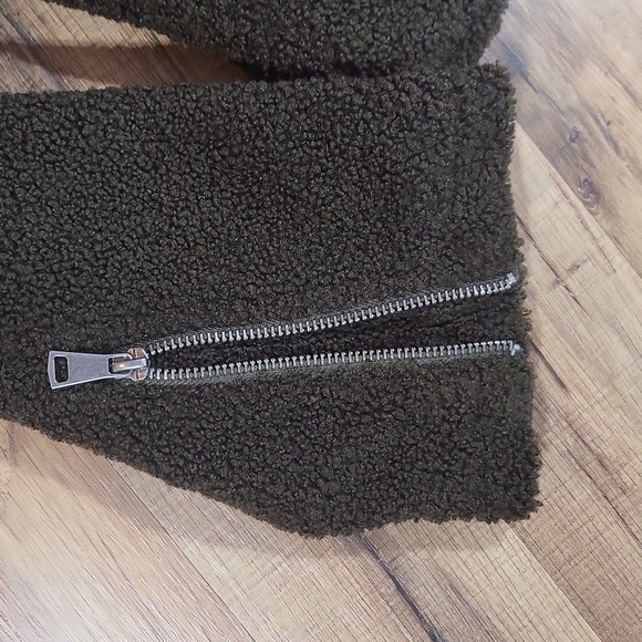 MAX STUDIO Olive Green Lightweight Faux Shearling Moto Jacket - Picture 5 of 12